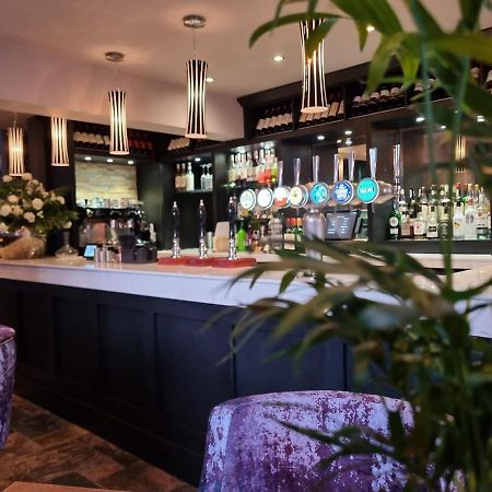 The Lion Hotel Brewood Exterior foto