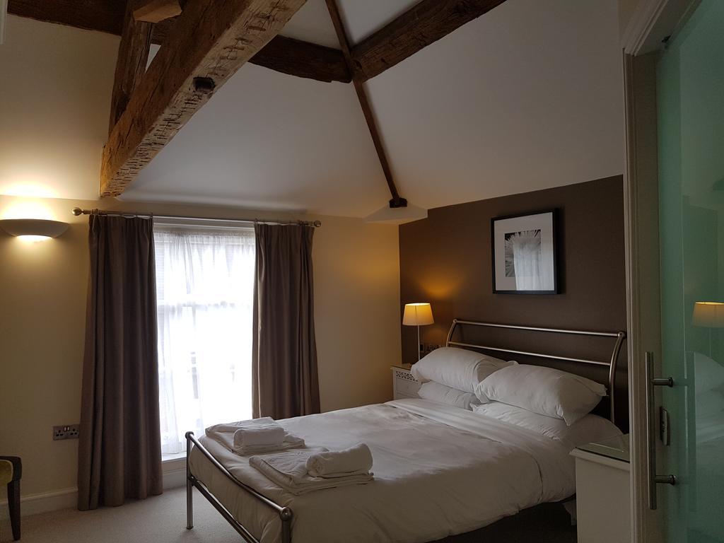 The Lion Hotel Brewood Exterior foto