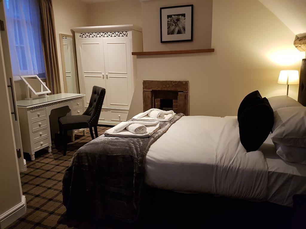 The Lion Hotel Brewood Exterior foto