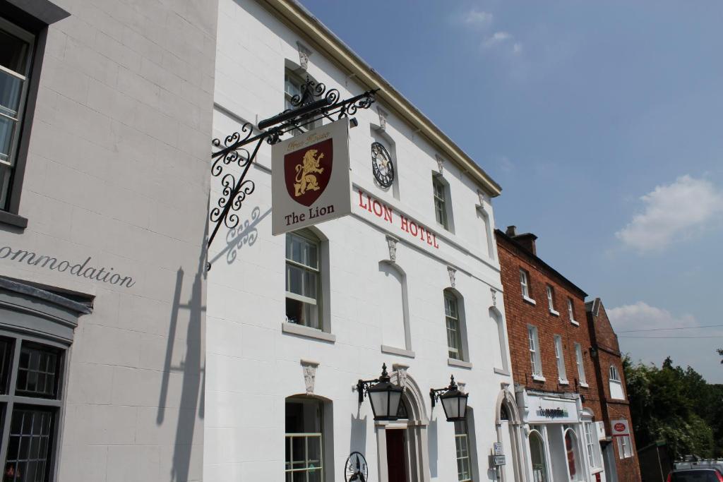 The Lion Hotel Brewood Exterior foto