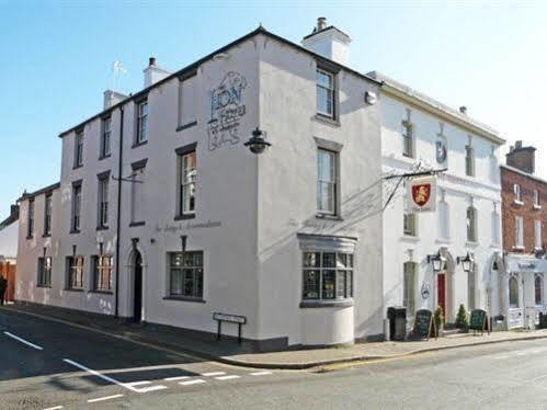 The Lion Hotel Brewood Exterior foto