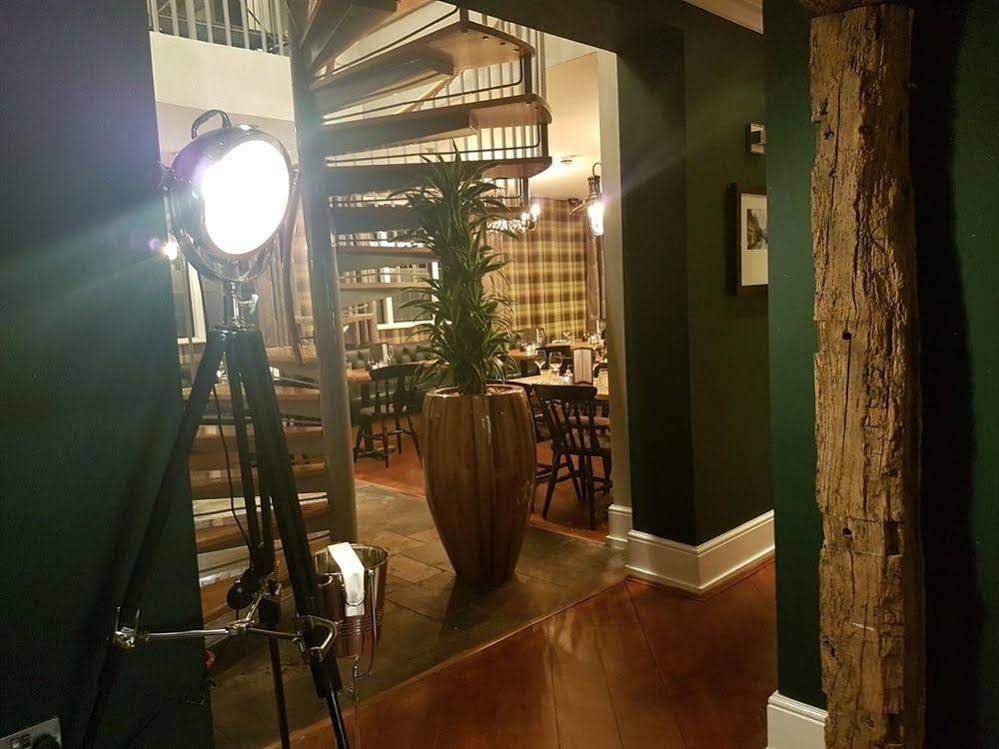 The Lion Hotel Brewood Exterior foto